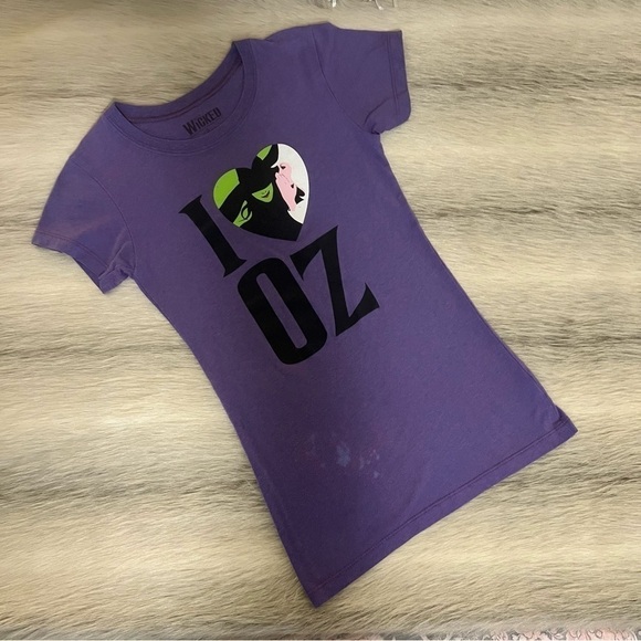 Vintage y2k WICKED Show T-Shirt THE WIZARD of OZ “I Love Oz” Baby Tee S Purple - Picture 1 of 9